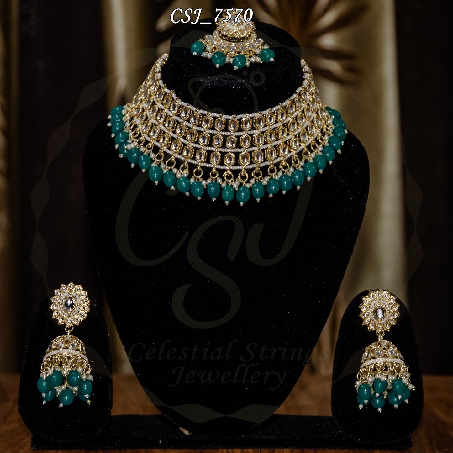 Kundan pearl emerald choker with Maang Teeka