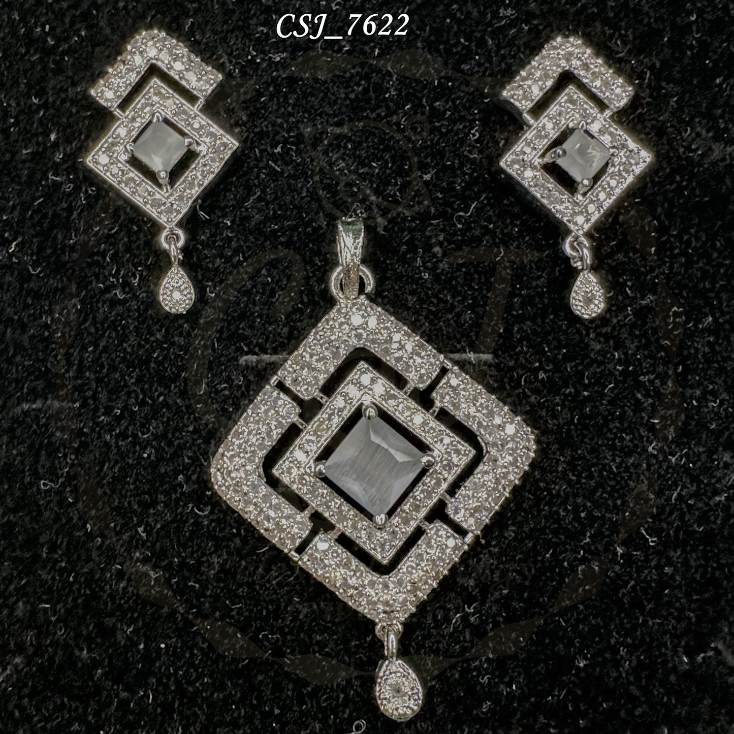 Diamond Shaped AD Pendant Set