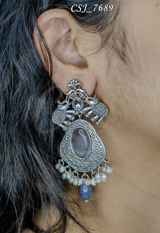 Antique Charm Oxidized Monalisa Stone Earring