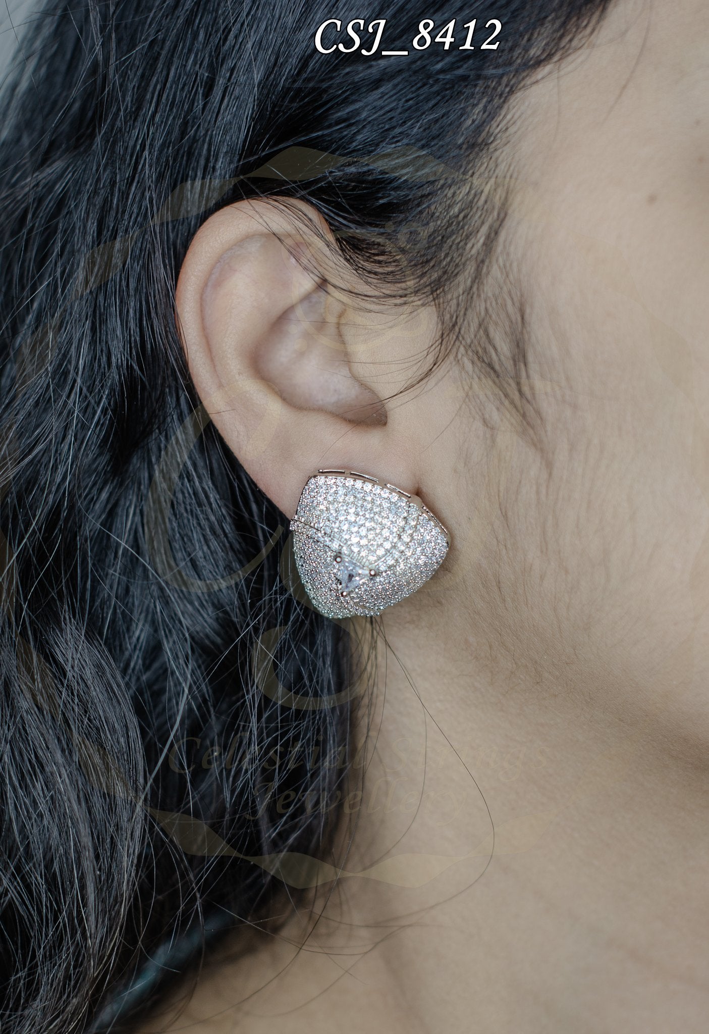 Radiant AD Swirl Pavé stud Earring